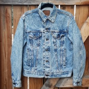 Vintage Levi's light acidwash jean trucker jacket